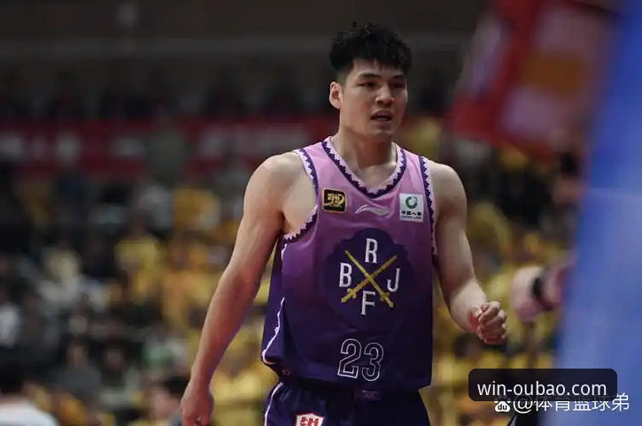 CBA状元受限vs全力出击：陈国豪回避条款升级，广州客场挑战北控卡位战如何抉择？