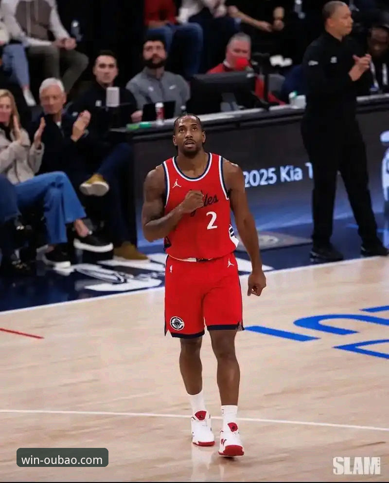 欧宝娱乐APP官网登录入口使用指南 观看NBA赛后分析的实用技巧——以快船vs开拓者伦纳德采访为例